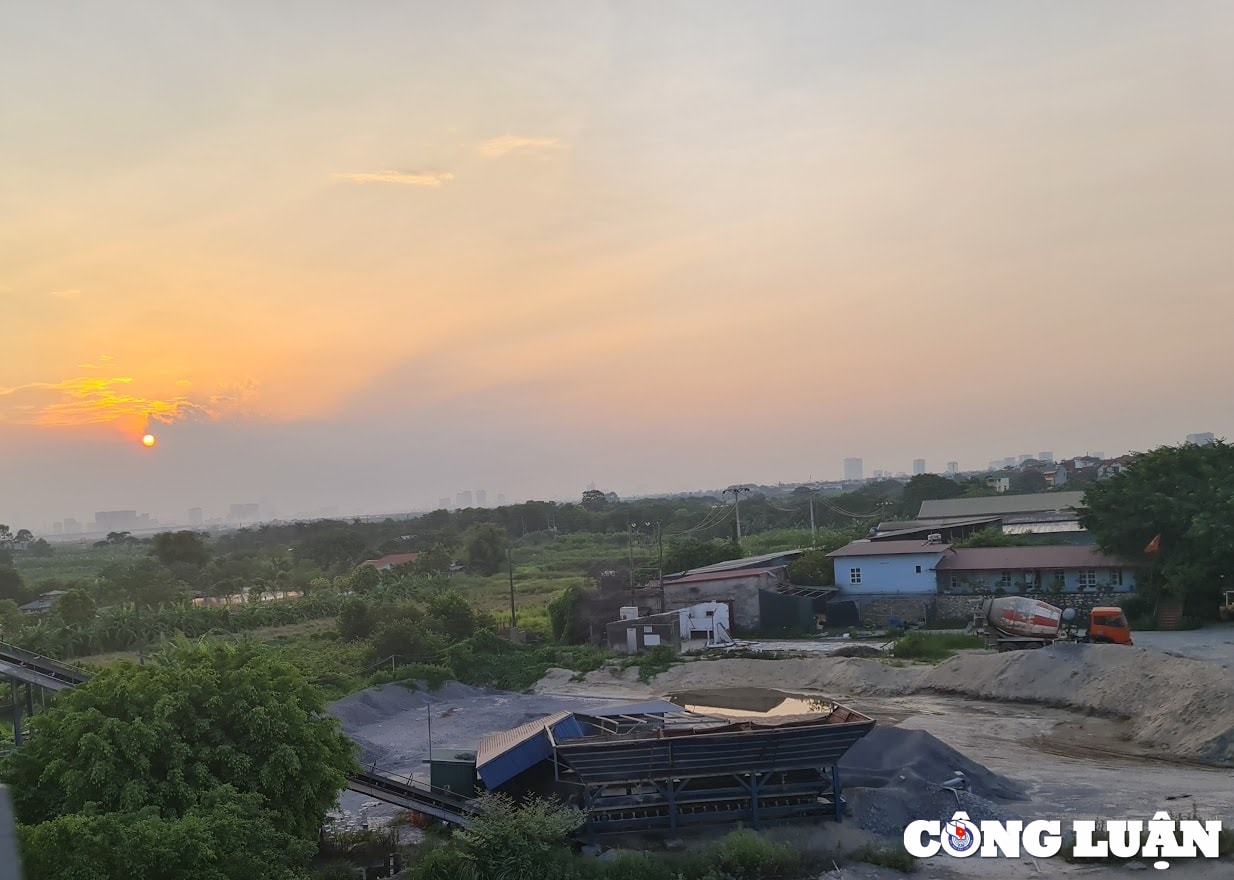 gia lam ha noi chinh quyen lam ngo cho hang loat tram be tong ngang nhien hoat dong trong mua mua bao hinh 7