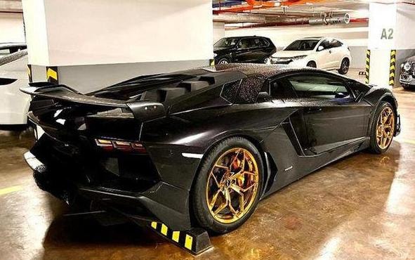 lamborghini aventador do svj ban gioi han xuat hien tai sai gon hinh 3