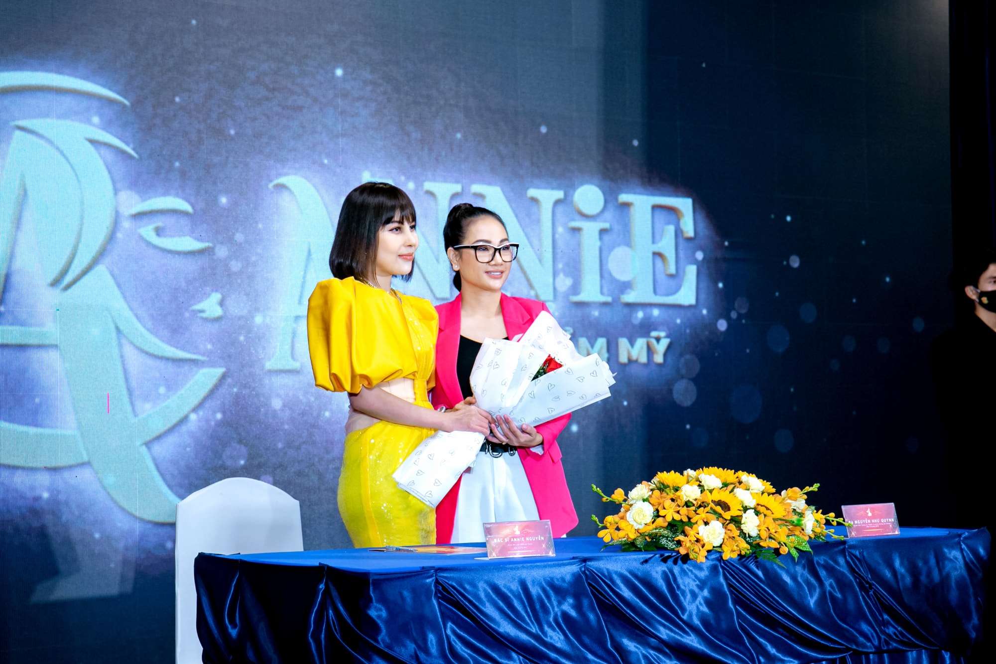 bac si annie nguyen dong hanh cung cuoc thi hoa hau quy ba viet nam 2022 hinh 1