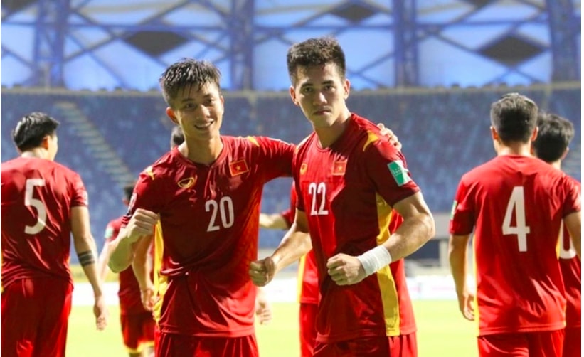 hlv polking danh gia viet nam la doi thu dang gom nhat o aff cup 2022 hinh 3