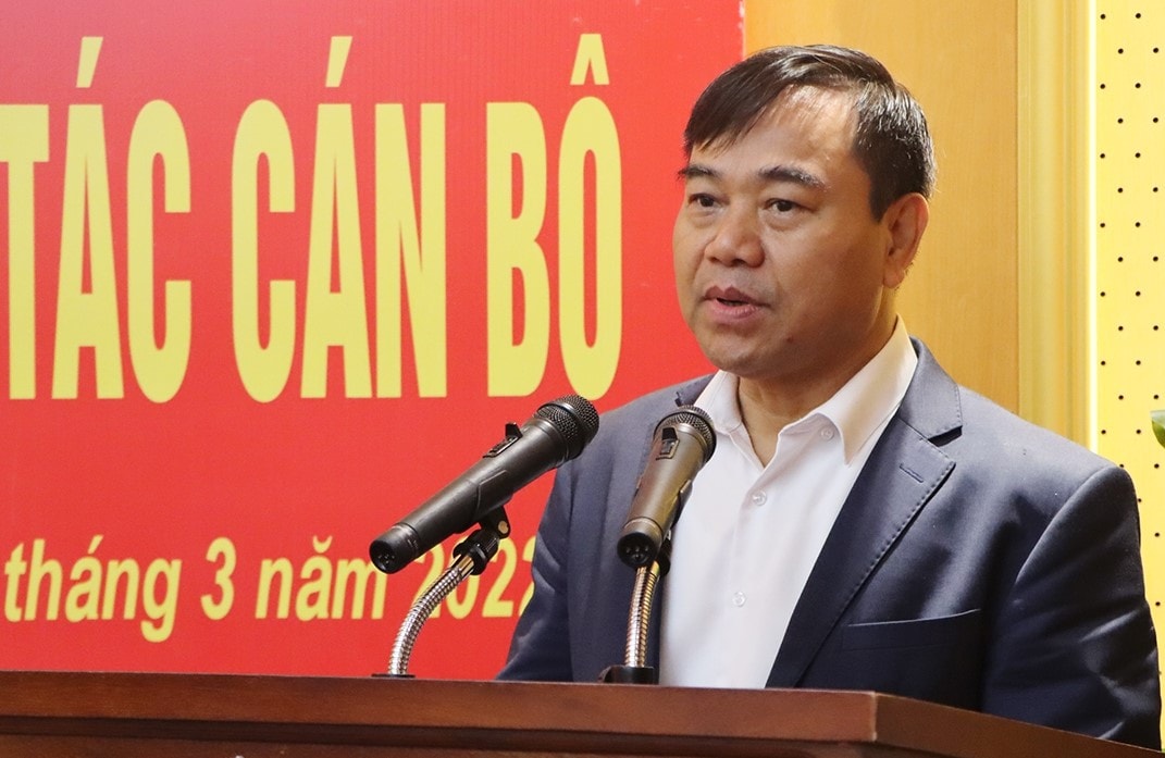 xem xet ky luat mot so can bo chu chot o ha tinh hinh 2