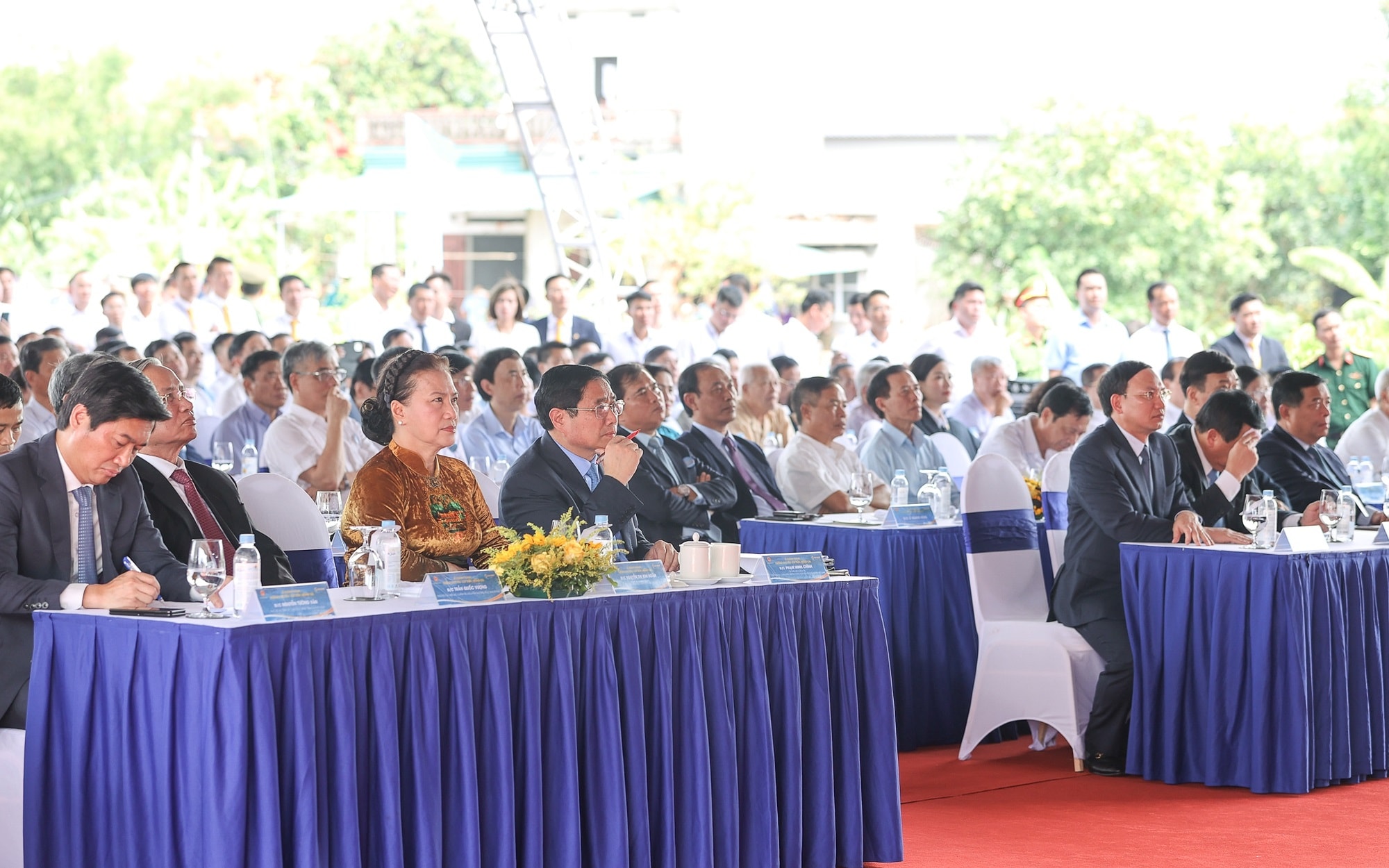 cung san bay cang bien cao toc van donmong cai da pha the doc dao cua quang ninh hinh 2