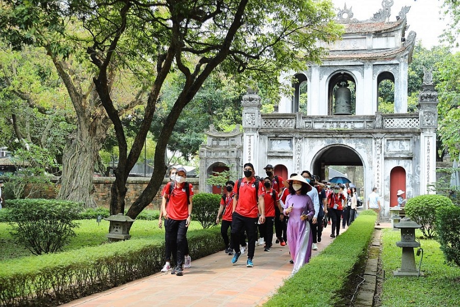 du lich noi dia hoi phuc hoan toan khach quoc te tang truong ngoan muc hinh 2