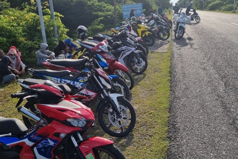 tam giu hinh su 8 quai xe trong vu dua xe trai phep o duong ven bien hinh 2