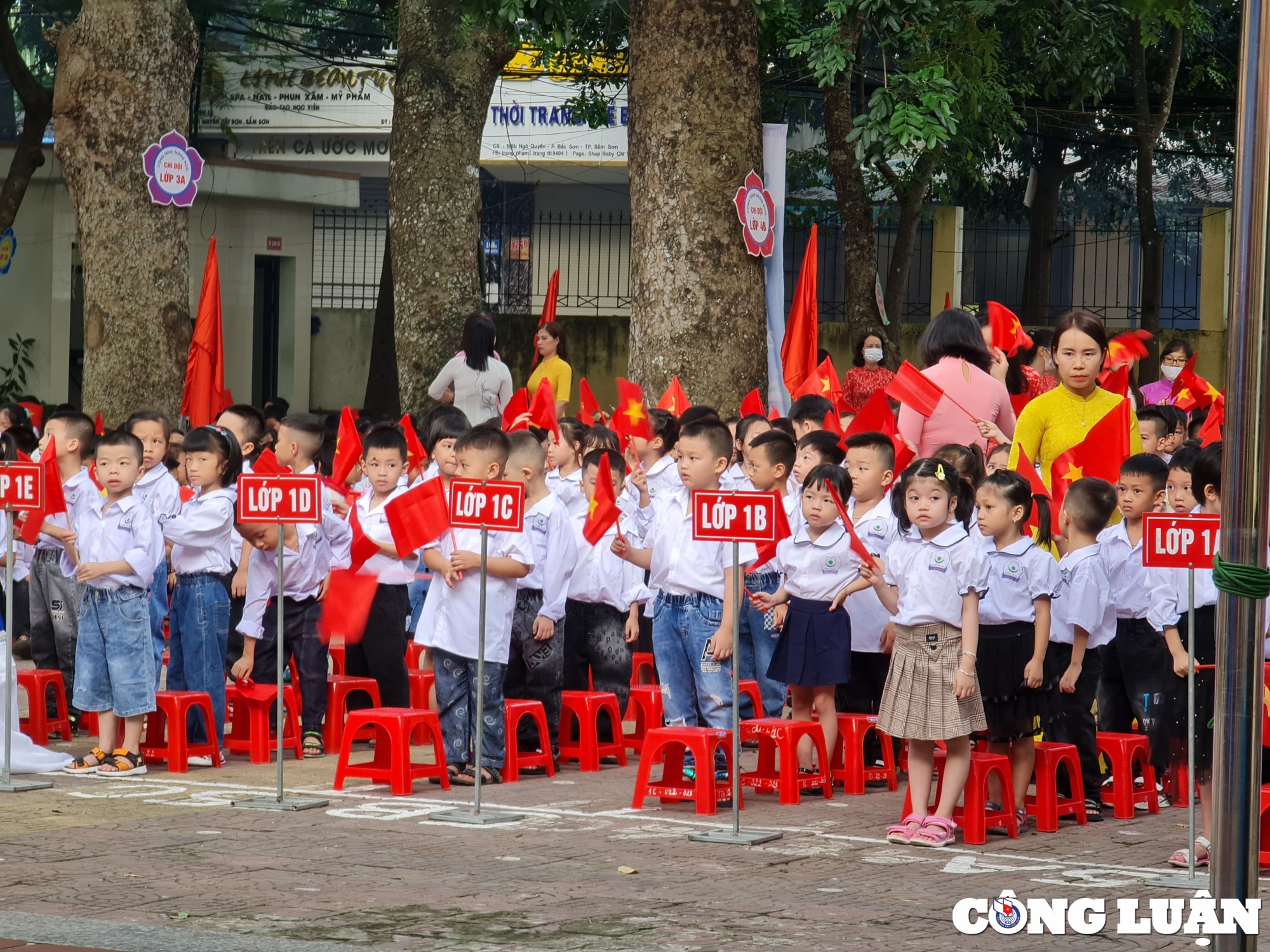 nhung hinh anh dep trong ngay khai giang nam hoc moi tai thanh hoa hinh 1
