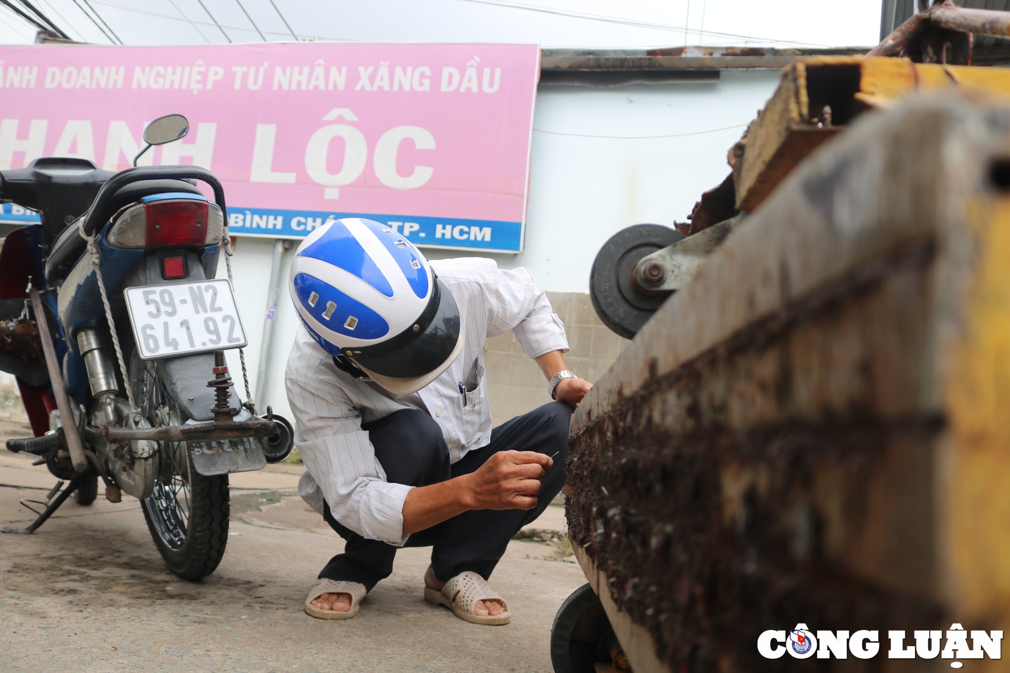 nguoi dan ong 16 nam hut dinh lay an toan cua nguoi dan lam lai hinh 18