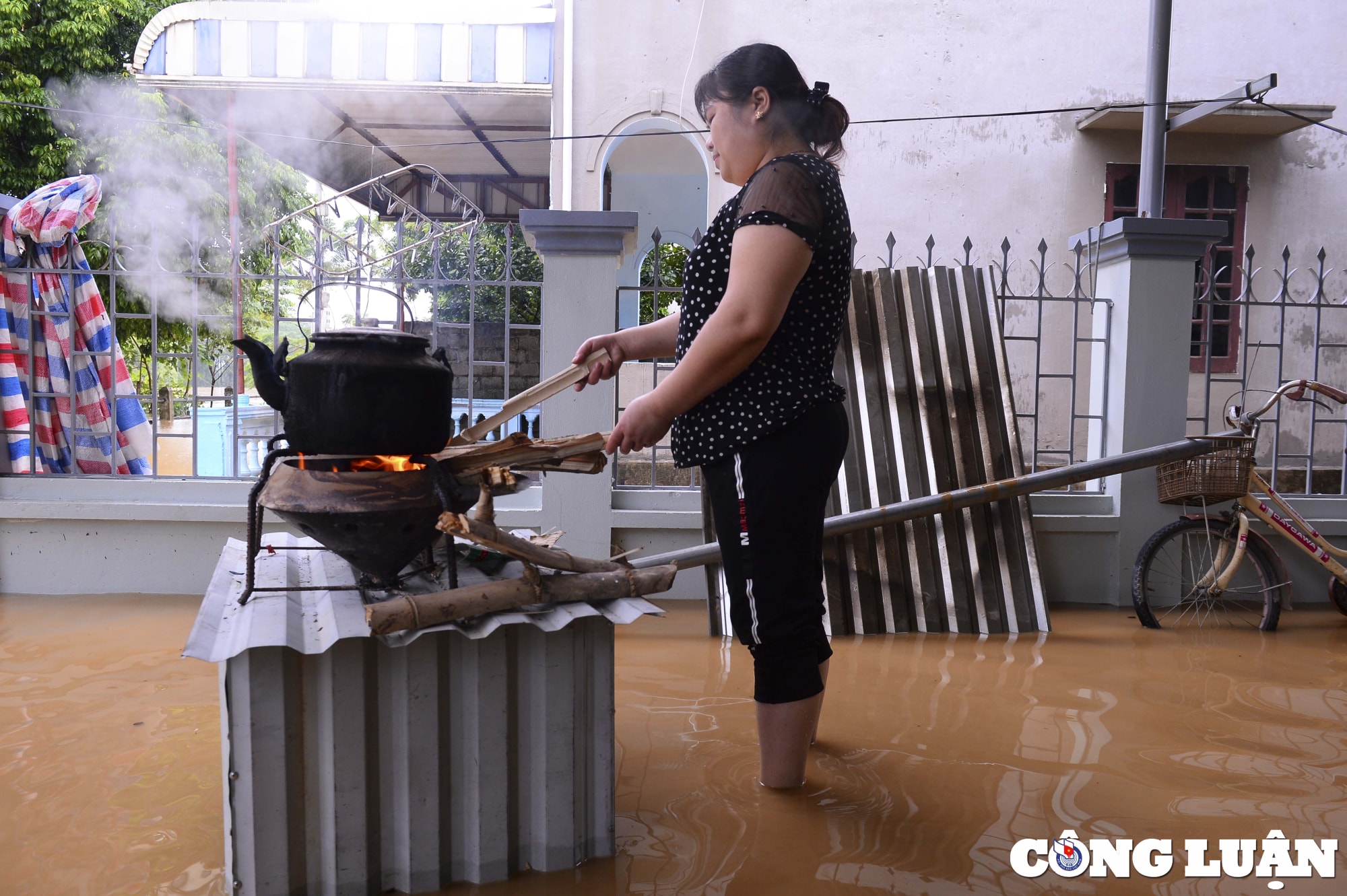 ha noi mua lon nuoc lu do ve khien nhieu khu vuc huyen chuong my ngap sau hinh 14