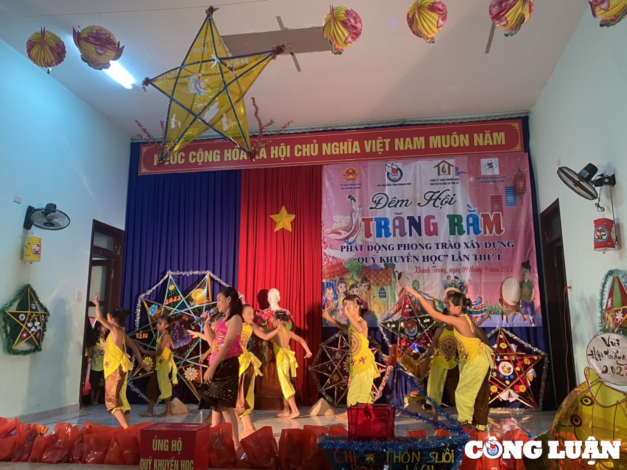 hoi nha bao khanh hoa to chuc dem hoi trang ram va phat dong phong trao xay dung quy khuyen hoc hinh 3