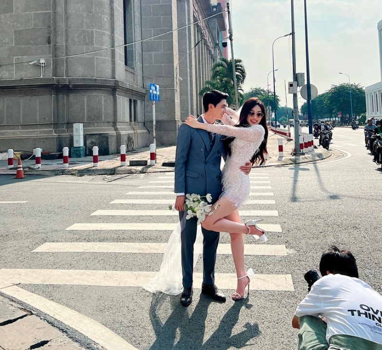 a hau phuong nga sap cuoi nam dien vien binh an hinh 1