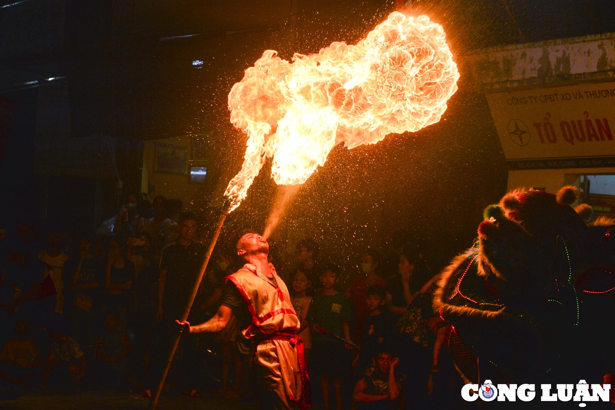 ha noi doc dao man mua lan thoi lua trong dem trung thu hinh 6