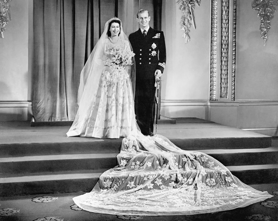 co tich ve dam cuoi cua cong chua elizabeth va hoang tu philip hinh 11