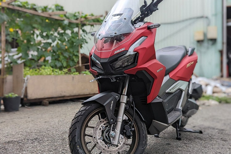 chiem nguong xe tay ga honda adv 160 gia hon 90 trieu dong tai viet nam hinh 2