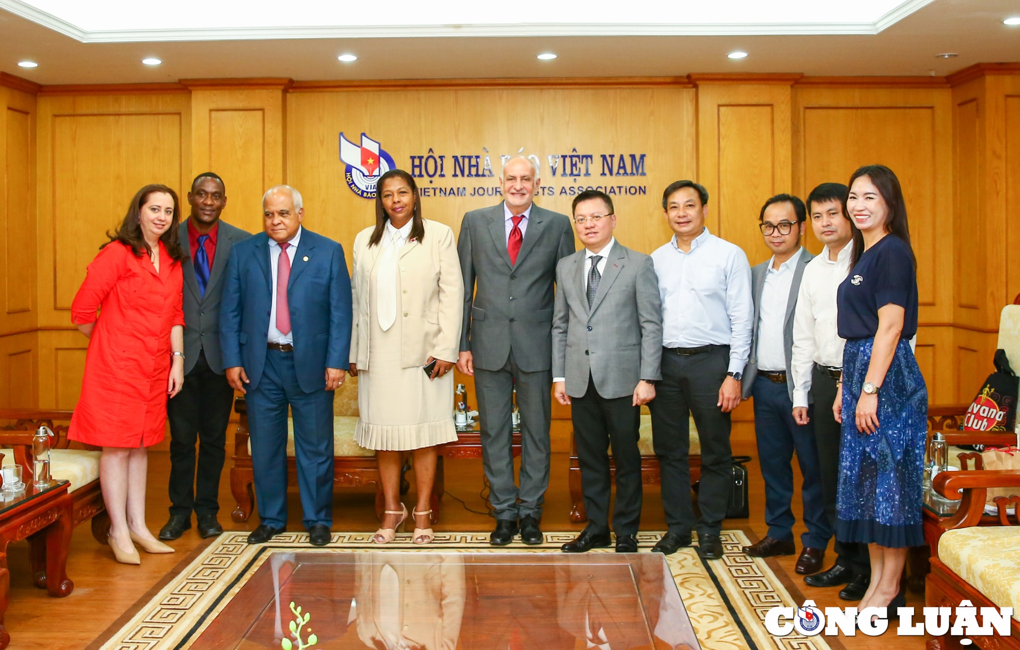 that chat hon nua quan he gan bo hoi nha bao viet nam va hoi nha bao cuba hinh 3
