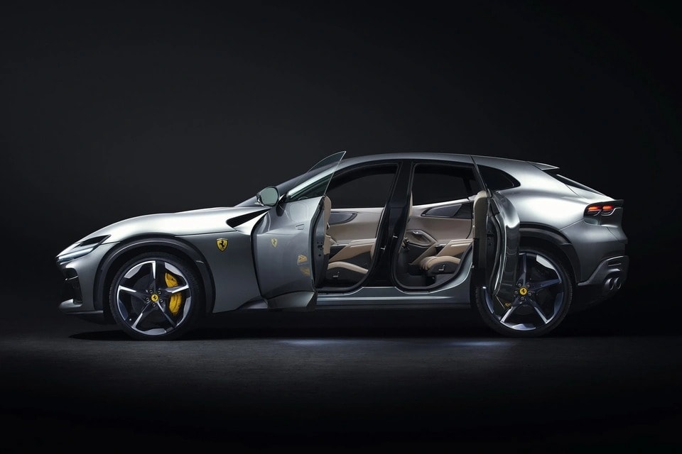 ferrari gioi thieu mau suv 4 cho purosangue hinh 7