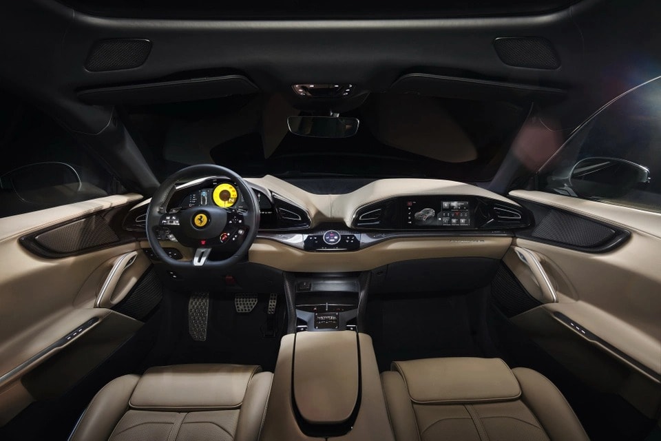 ferrari gioi thieu mau suv 4 cho purosangue hinh 8
