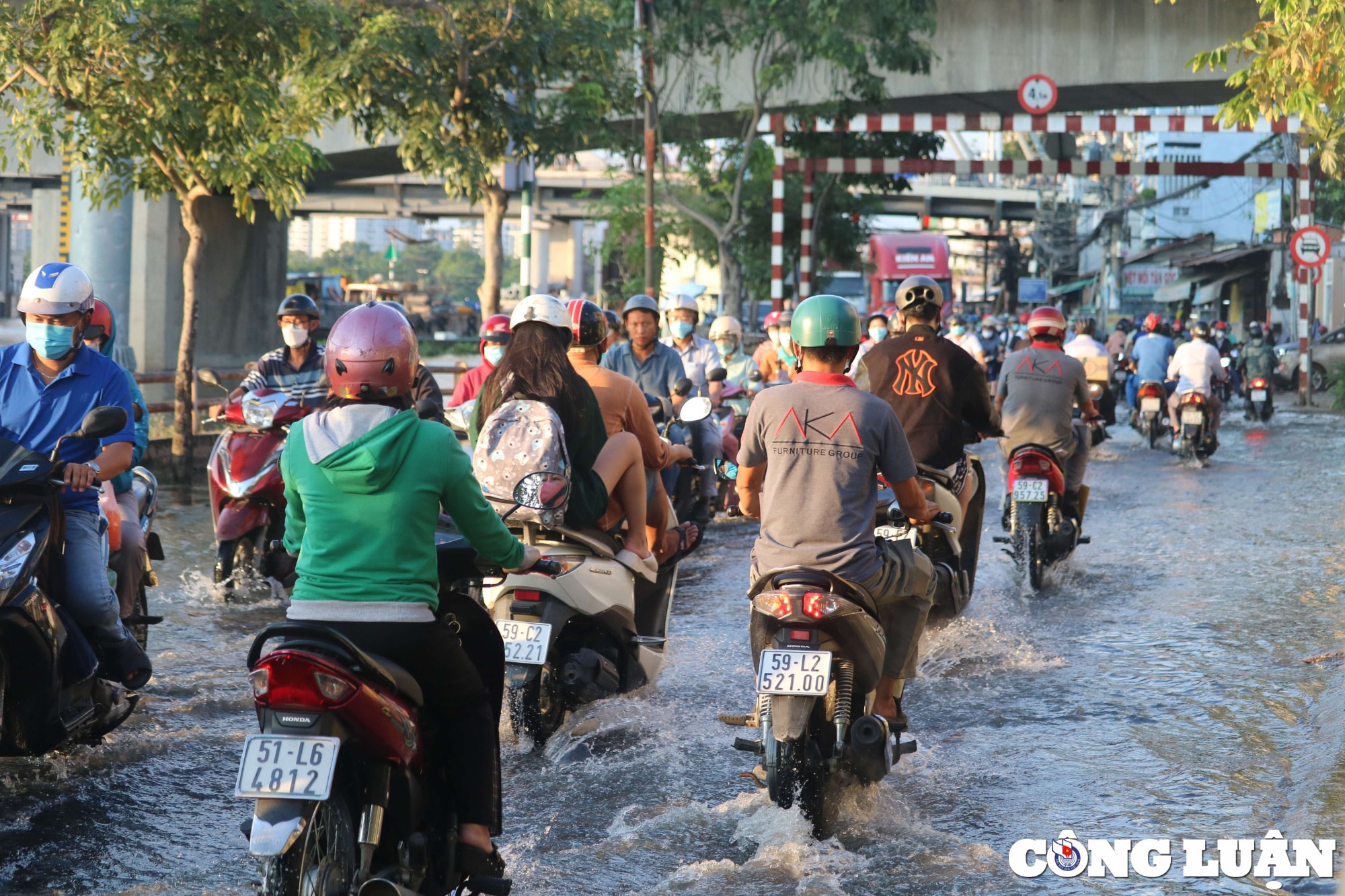 trieu cuong dang cao nguoi dan tp hcm bi bom sau gio tan tam hinh 16