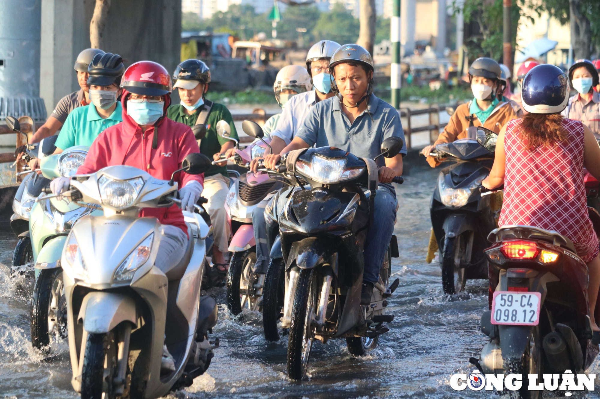 trieu cuong dang cao nguoi dan tp hcm bi bom sau gio tan tam hinh 12
