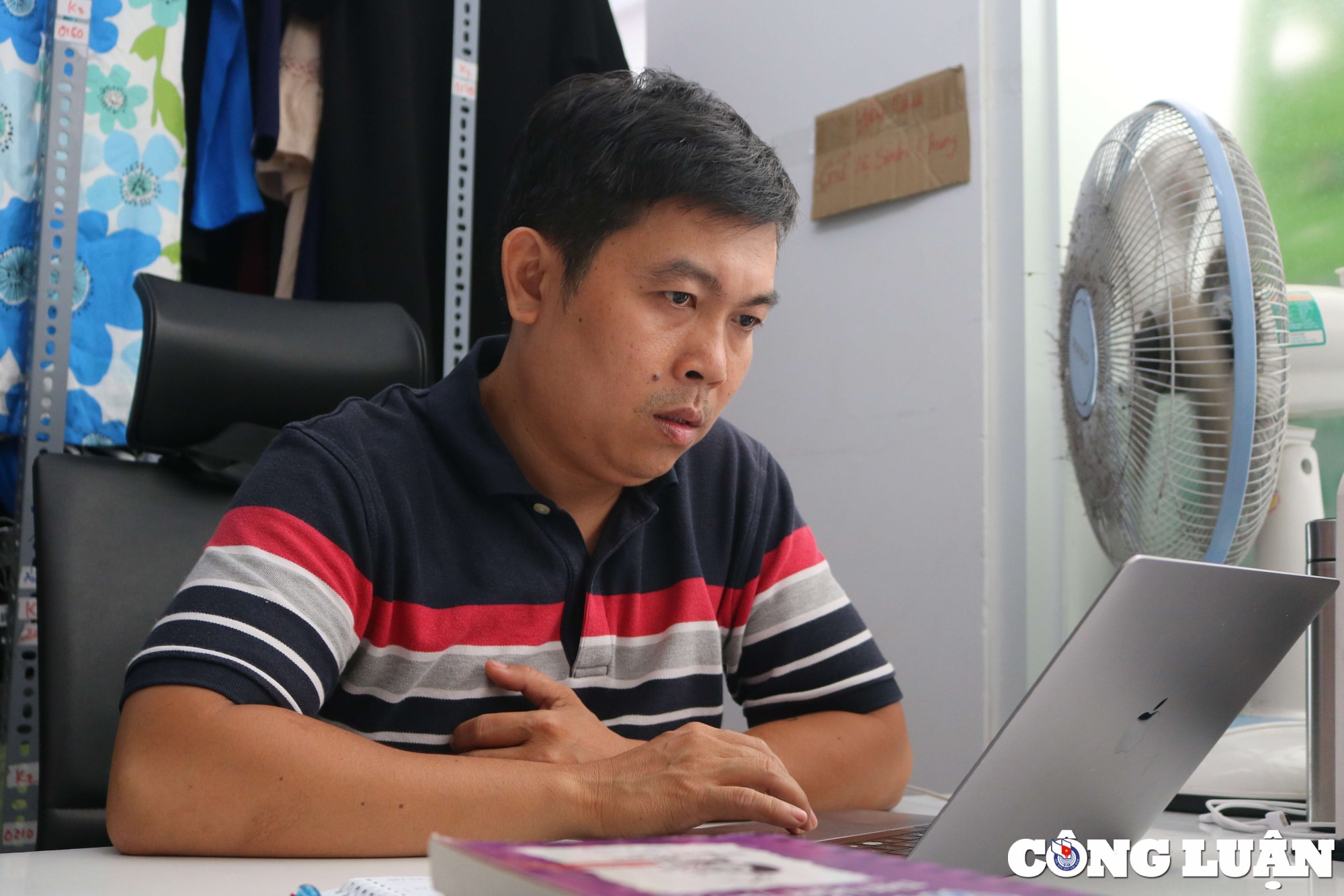 tu quan ao 0 dong truc tuyen loi mo cho thoi trang tuan hoan hinh 2