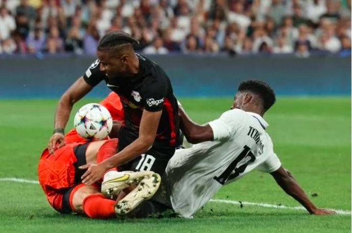 valverde va asensio toa sang phut chot real madrid nhoc nhan vuot ai rb leipzig hinh 2