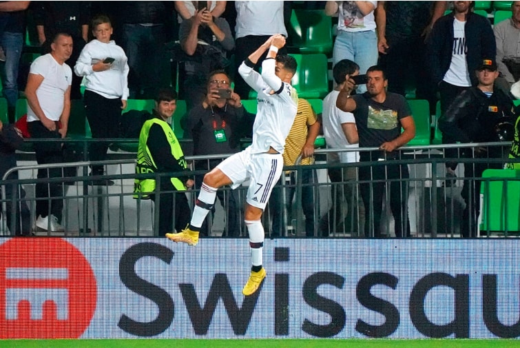ronaldo lap cong man utd gianh chien thang nhe nhang truoc sheriff hinh 5