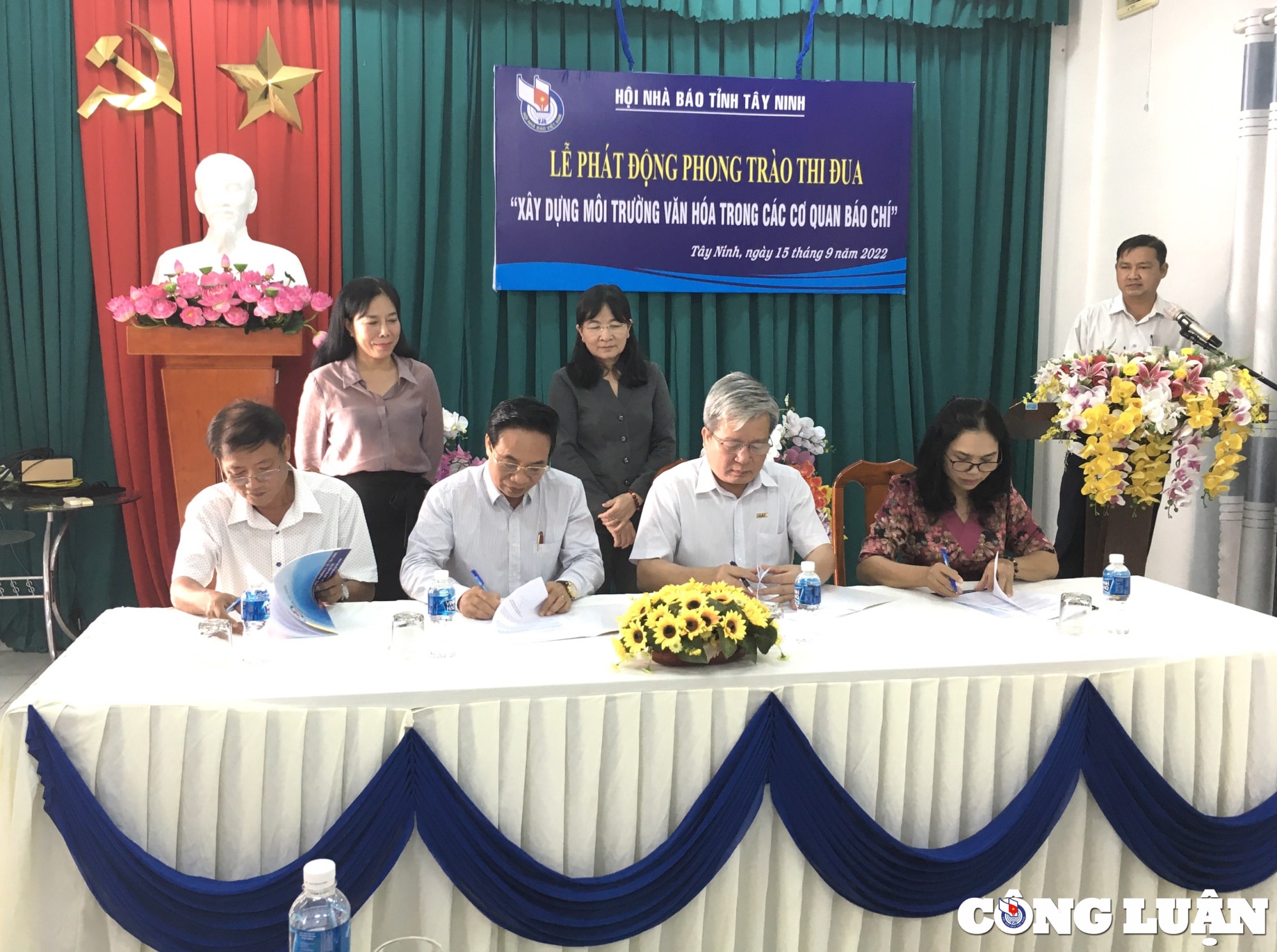 hoi nha bao tinh tay ninh phat dong phong trao thi dua xay dung moi truong van hoa trong cac co quan bao chi hinh 2