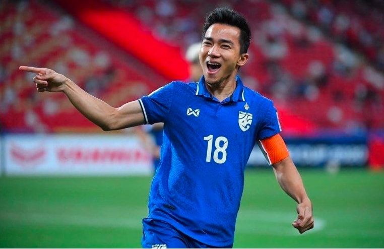 doi tuyen thai lan trieu tap chanathip songkrasin du kings cup hinh 2