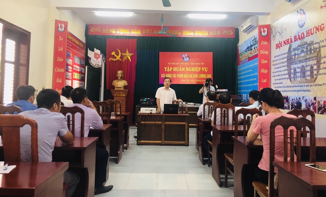 thiet thuc dong hanh ho tro phong vien nang cao chat luong tac pham tham du cac giai bao chi hinh 2