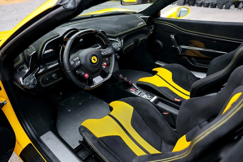 ferrari 458 speciale a duoc ban dau gia du kien thu ve 1 trieu usd hinh 7
