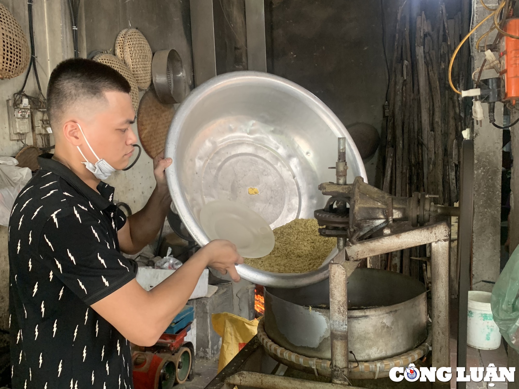 kham pha lang nghe lam com moc doc dao o ha noi hinh 5