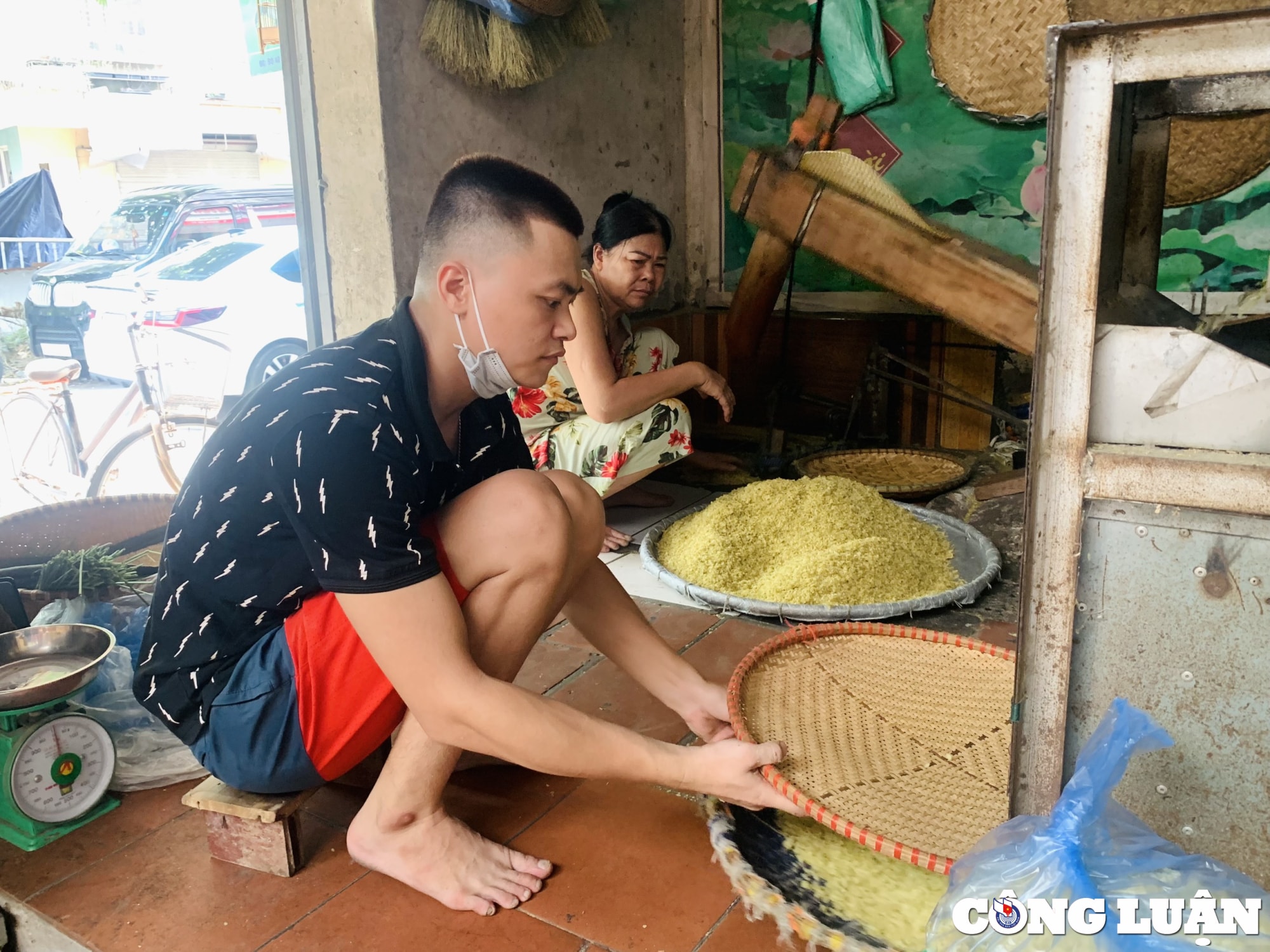kham pha lang nghe lam com moc doc dao o ha noi hinh 7
