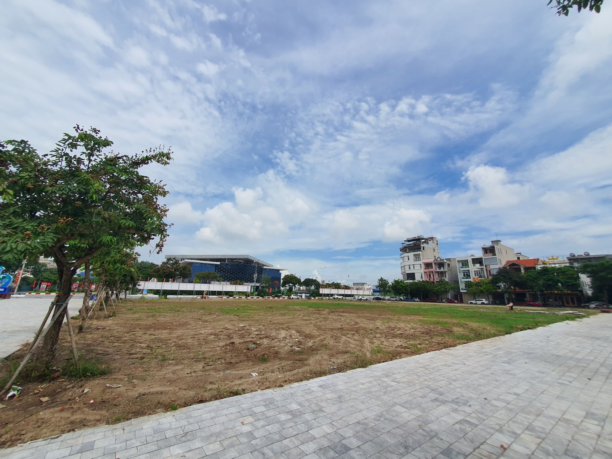 hai duong thanh pho thuc ubnd tinh som giai quyet dut diem khieu nai cua nguoi dan kdtm phia dong hinh 2