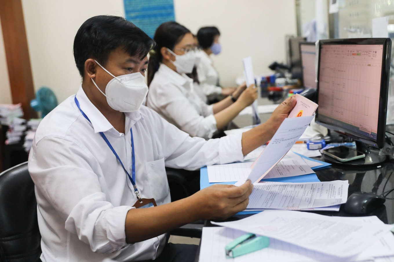 kip thoi nam bat tam tu khac phuc tinh trang can bo cong chuc vien chuc nghi viec hinh 1