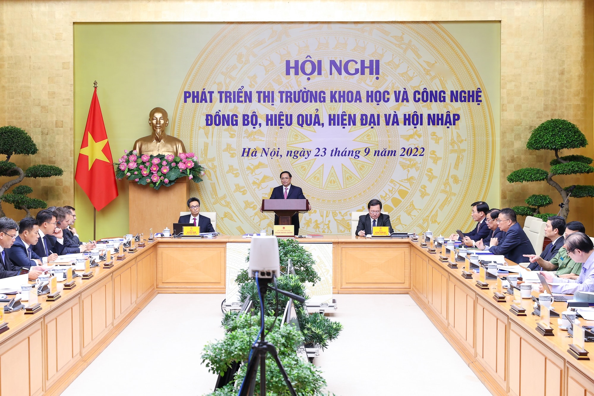 dong bo hoa thi truong khoa hoc cong nghe voi thi truong hang hoa dich vu lao dong va tai chinh hinh 1