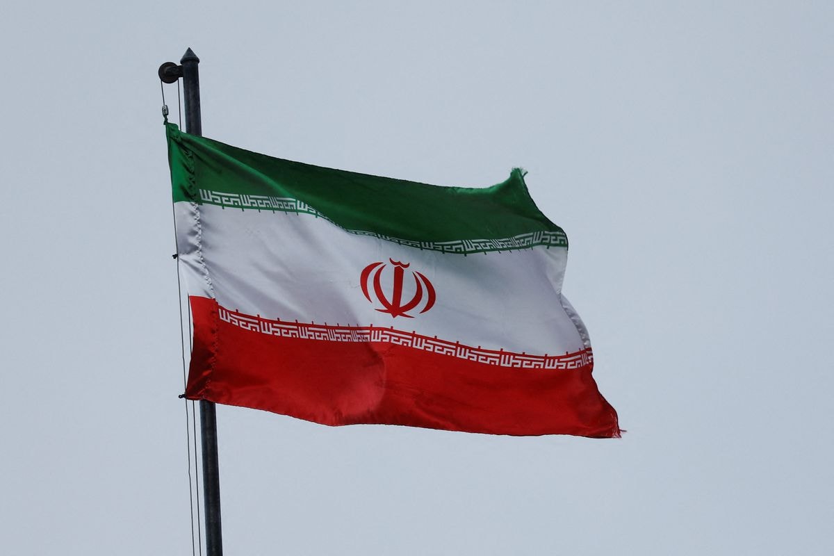 iran lay lam tiec ve viec ha cap quan he cua ukraine hinh 1