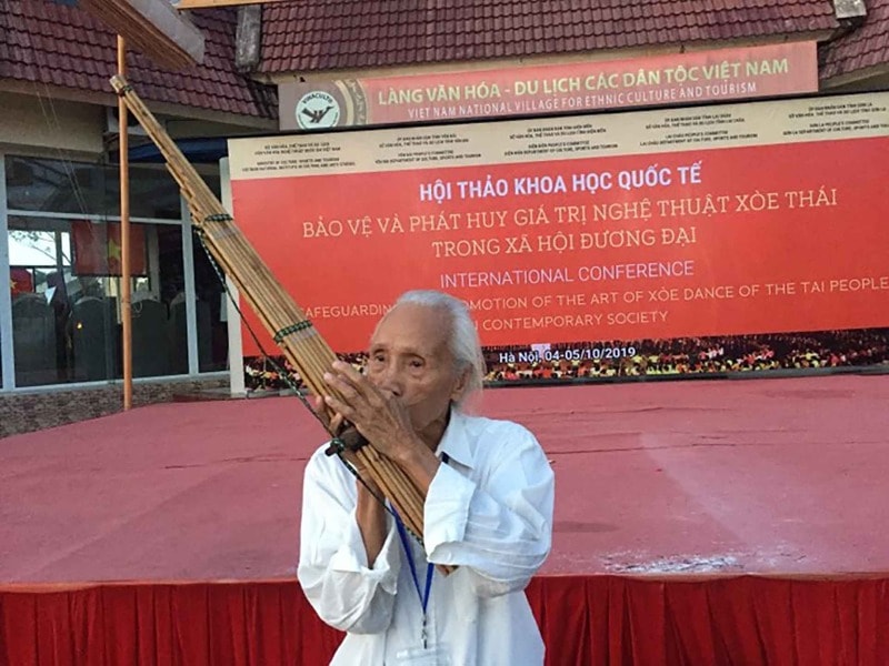 nghe nhan lo van bien nguoi thap lua tinh yeu nhung dieu xoe co hinh 3