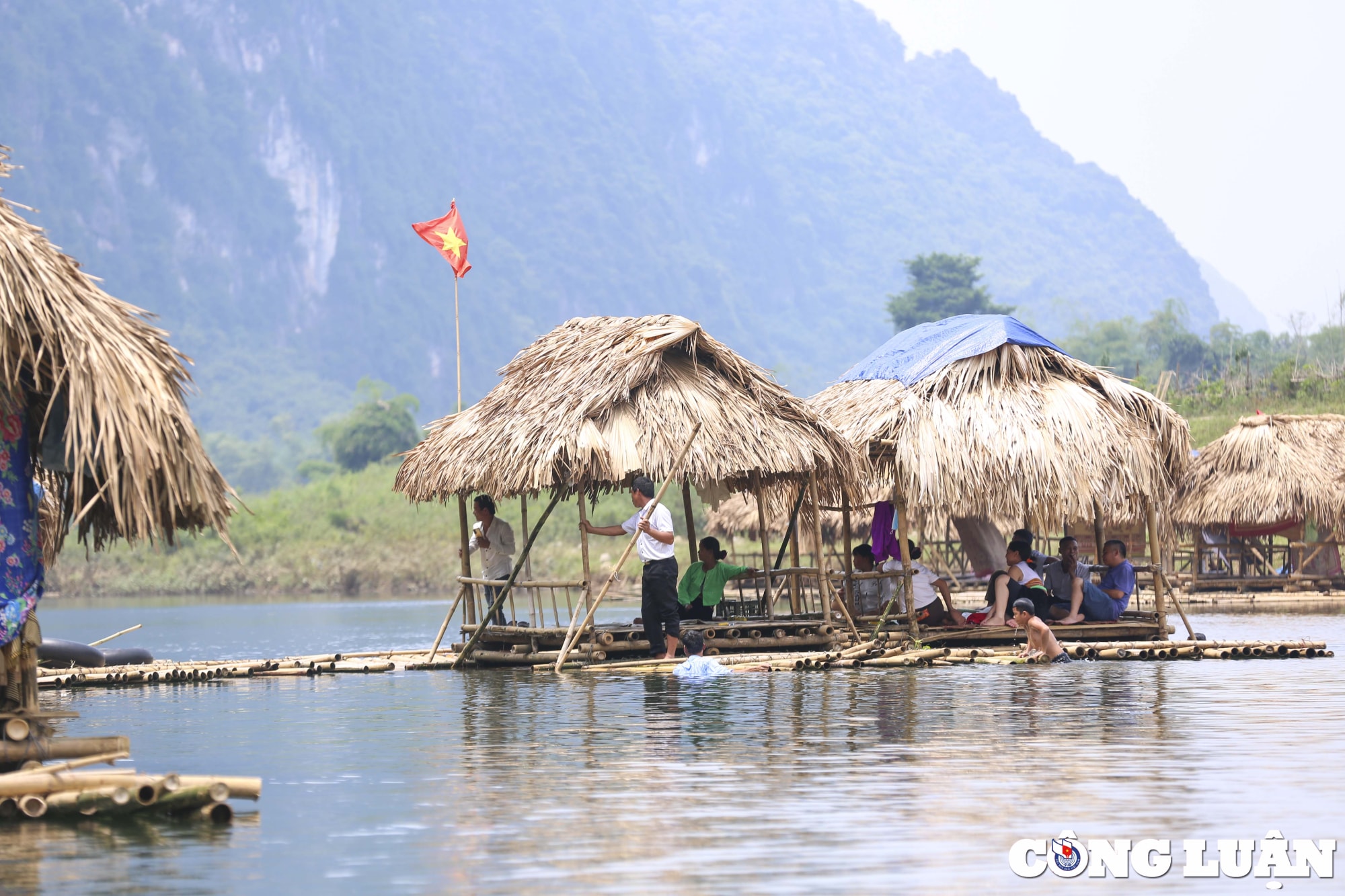 hoa binh be noi tu phat xep kin mat song boi hinh 4