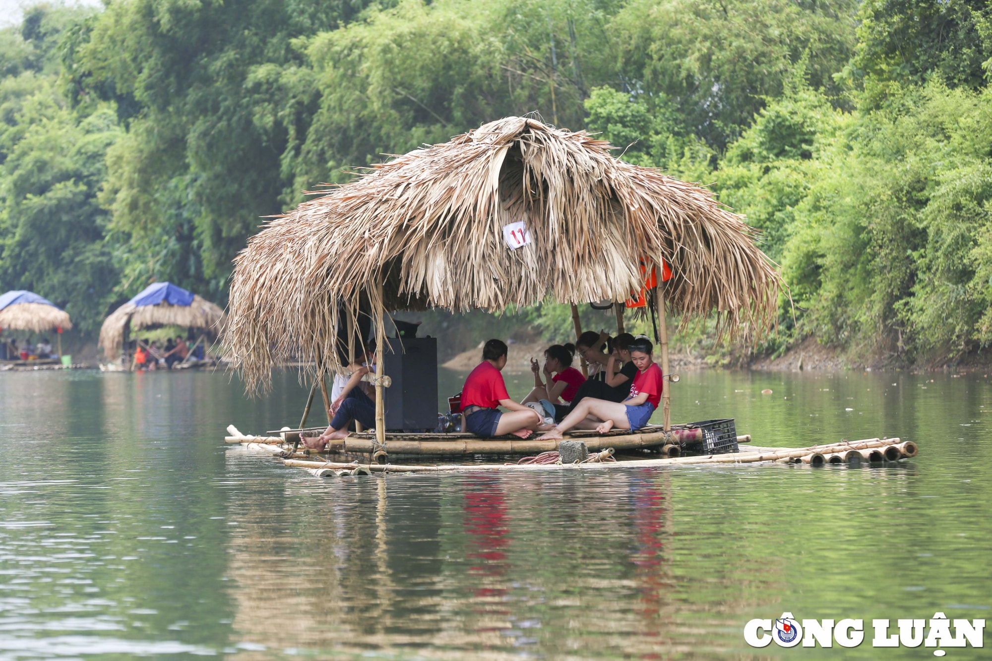 hoa binh be noi tu phat xep kin mat song boi hinh 5