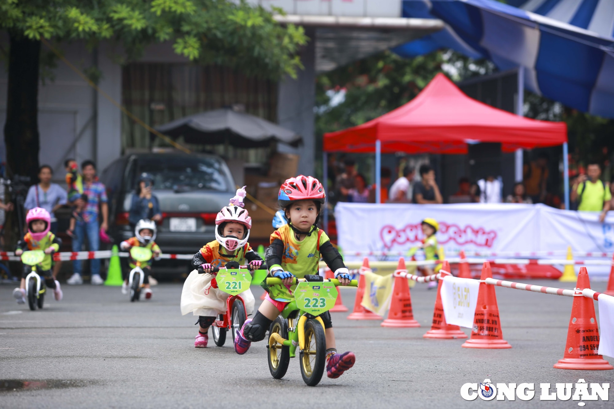 ha noi ngo ngang man trinh dien cua hon 500 tay dua nhi tai giai dua xe thang bang hinh 11