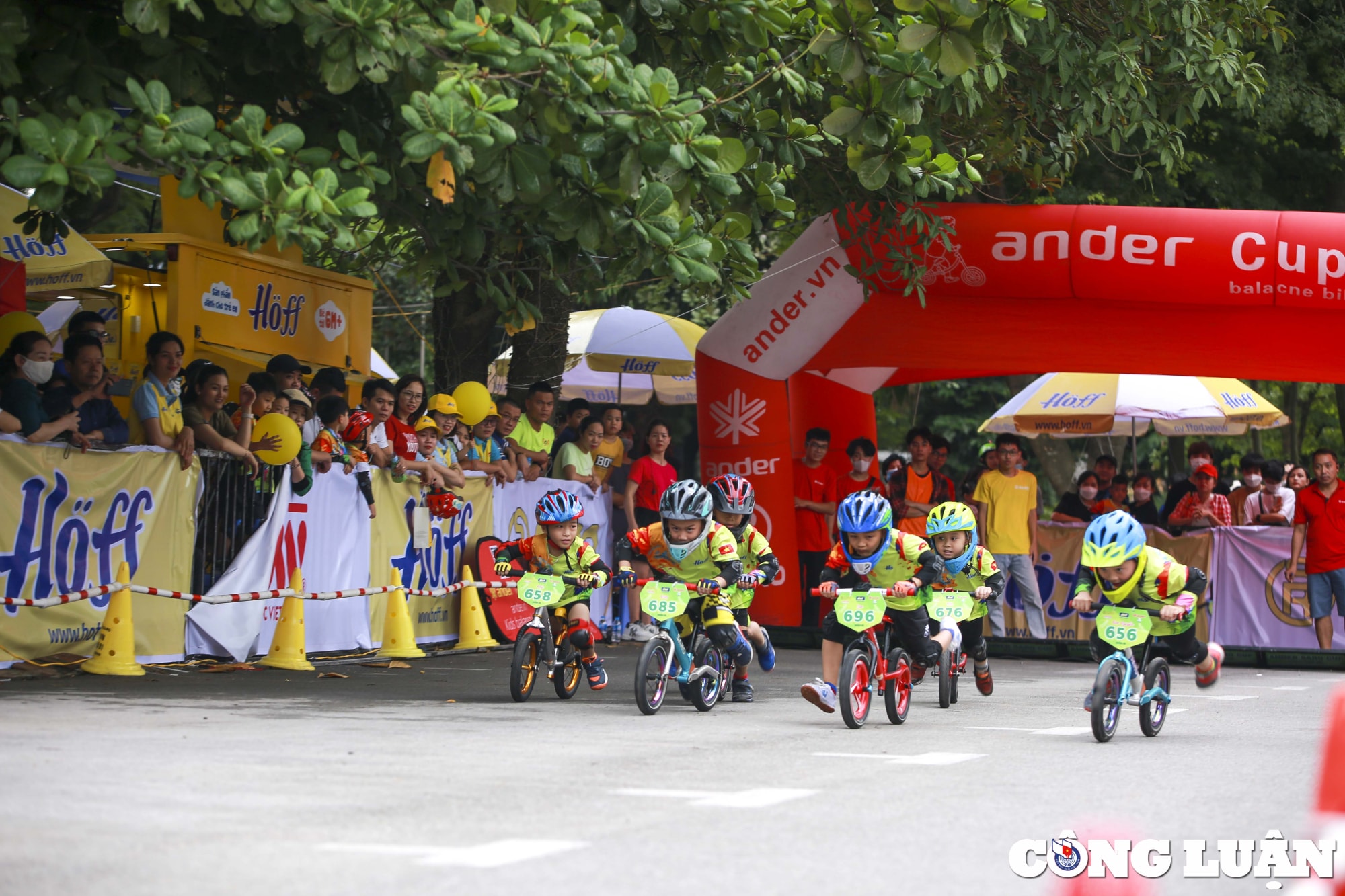 ha noi ngo ngang man trinh dien cua hon 500 tay dua nhi tai giai dua xe thang bang hinh 6