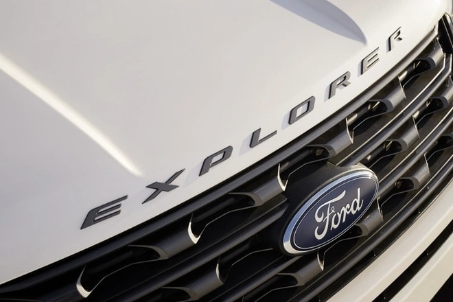 ford khong the giao xe den khach hang do tinh trang thieu logo hinh 1