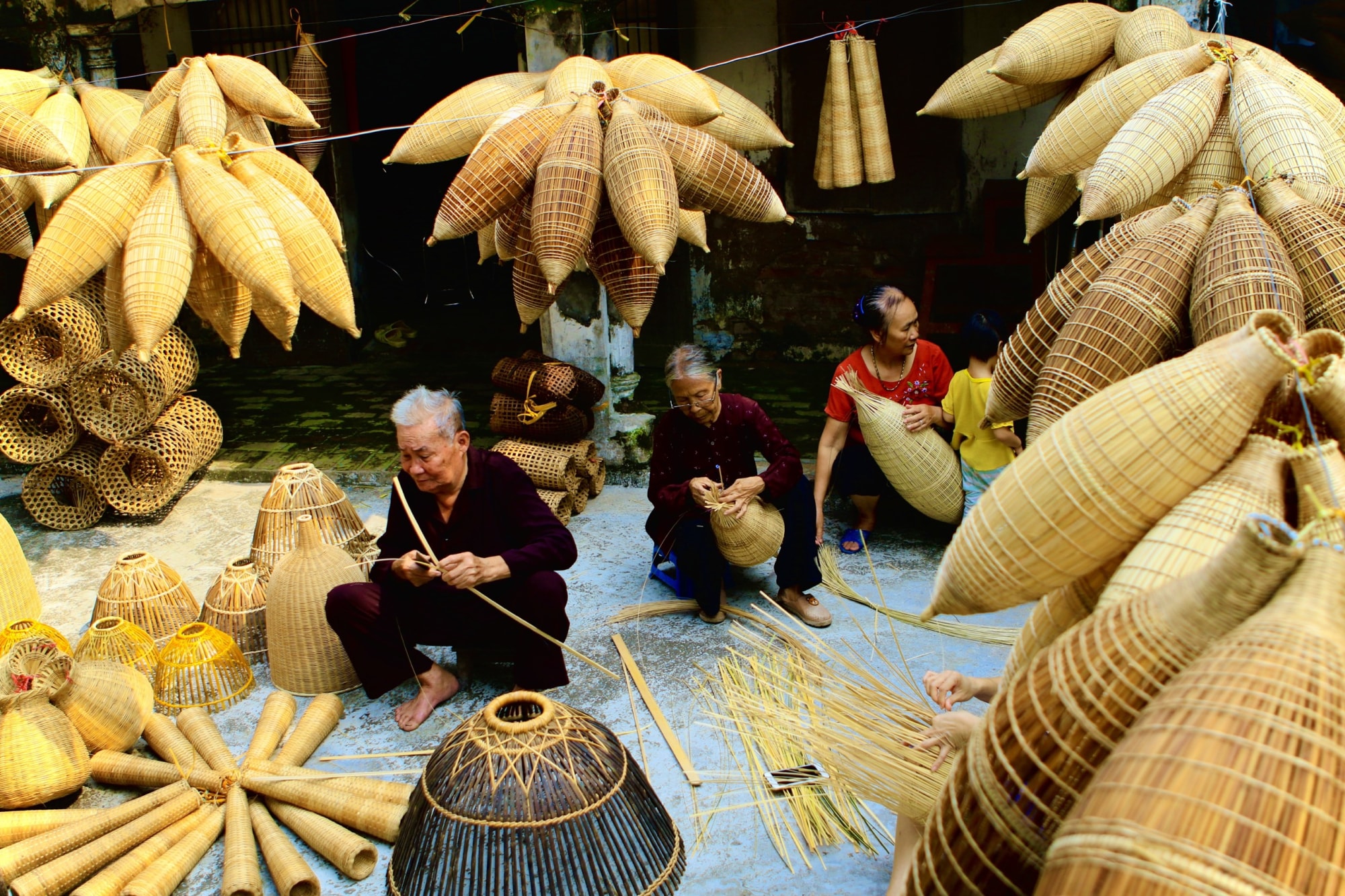 ghe tham lang nghe dan do 200 tuoi o hung yen hinh 4