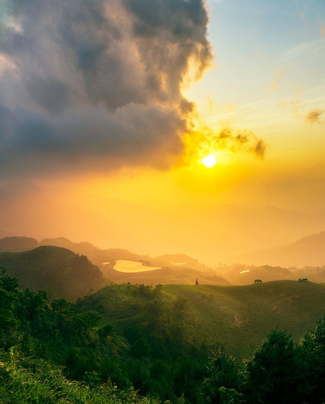an tuong canh hoang hon sieu thuc tren dinh mau son hinh 4