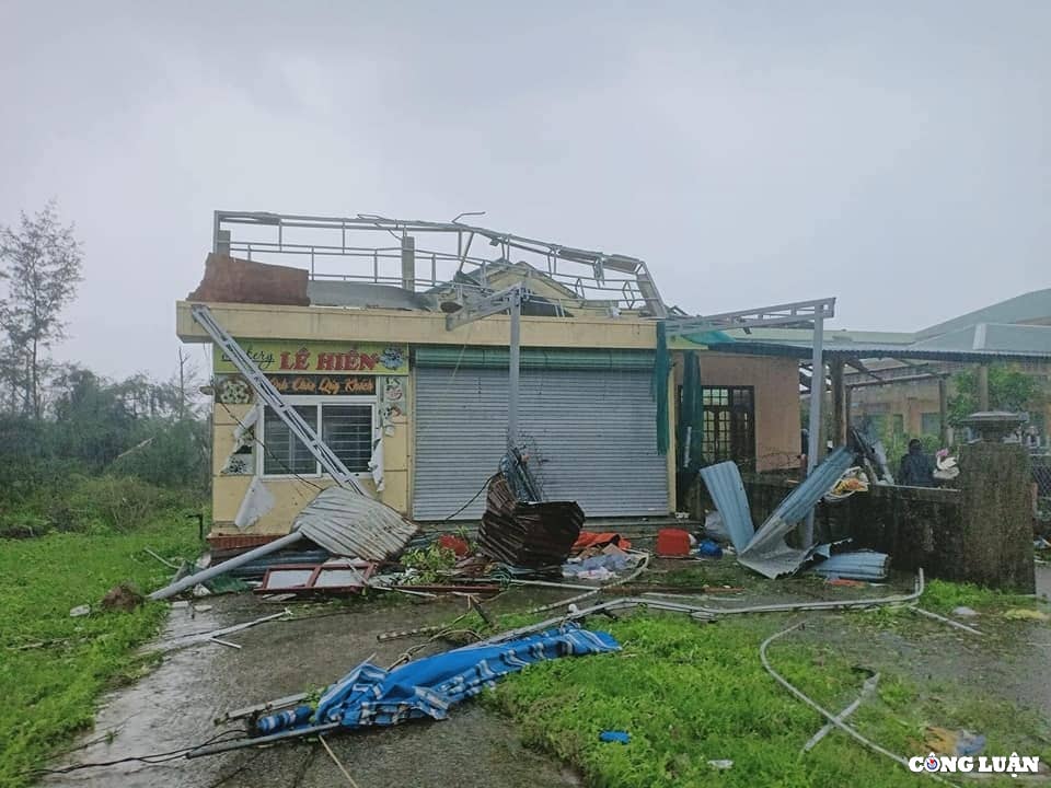quang tri loc xoay khien nhieu nha dan bi toc mai do sap hinh 3