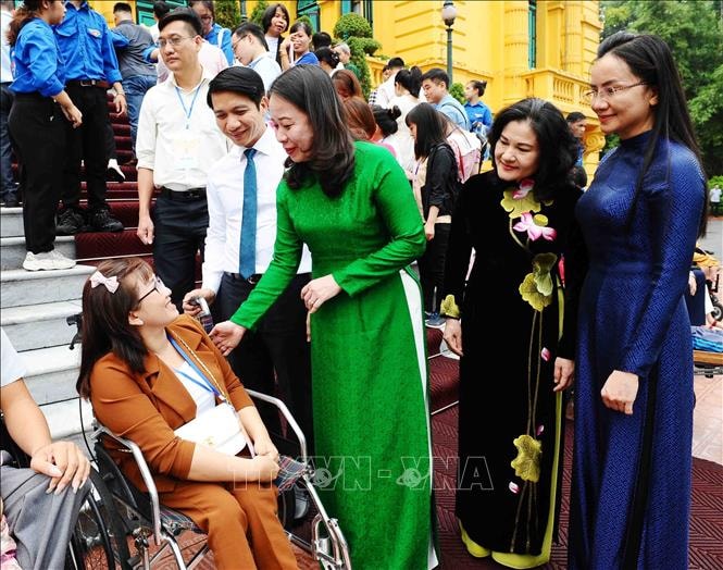 nhung tam guong thanh nien khuyet tat vuot qua nghich canh da lan toa y nghia tot dep trong xa hoi hinh 1