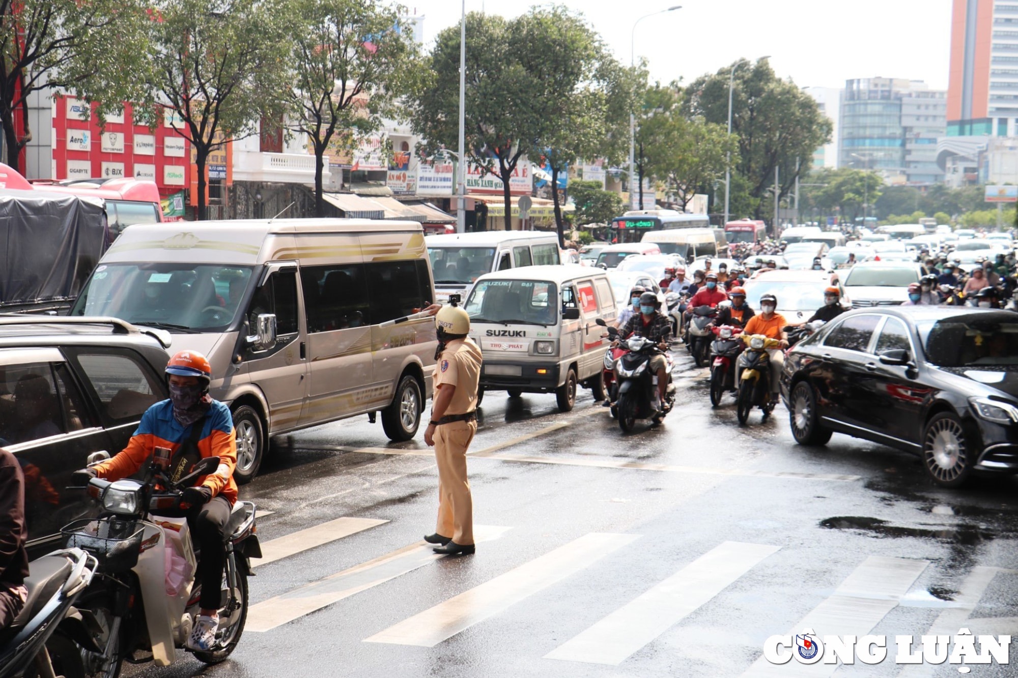 tp hcm anh huong bao noru trieu cuong dang cao nguoi dan kho so lai xe gio tan tam hinh 9