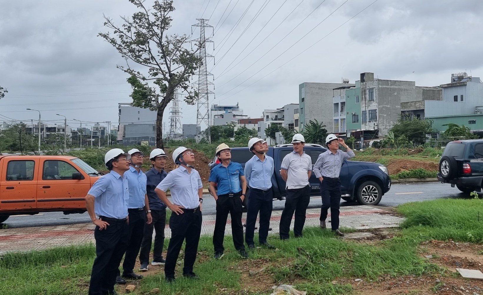 evnnpt da hoan thanh cong tac khac phuc su co luoi dien do bao so 4 gay ra hinh 2