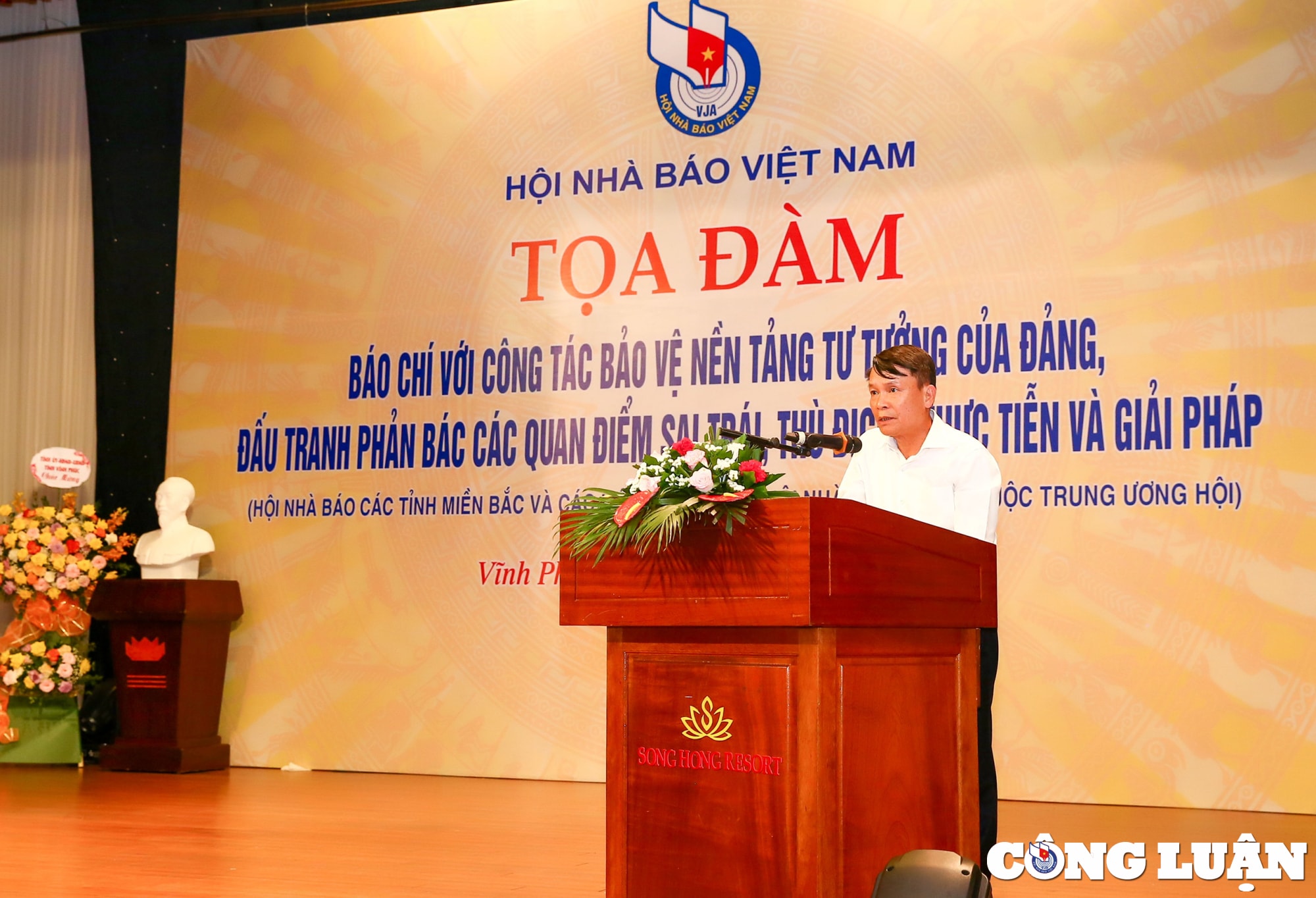 bao chi lan toa va tao dong luc cho toan xa hoi tham gia bao ve nen tang tu tuong cua dang hinh 1