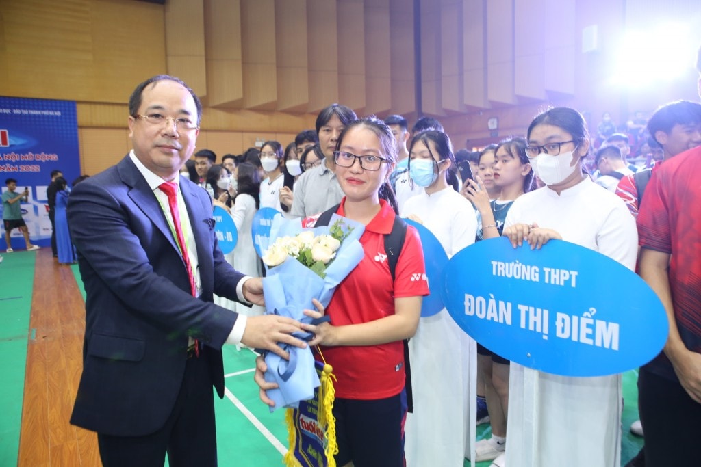 khai mac giai cau long hoc sinh sinh vien tp ha noi mo rong tranh cup bao tuoi tre thu do lan thu ix hinh 3