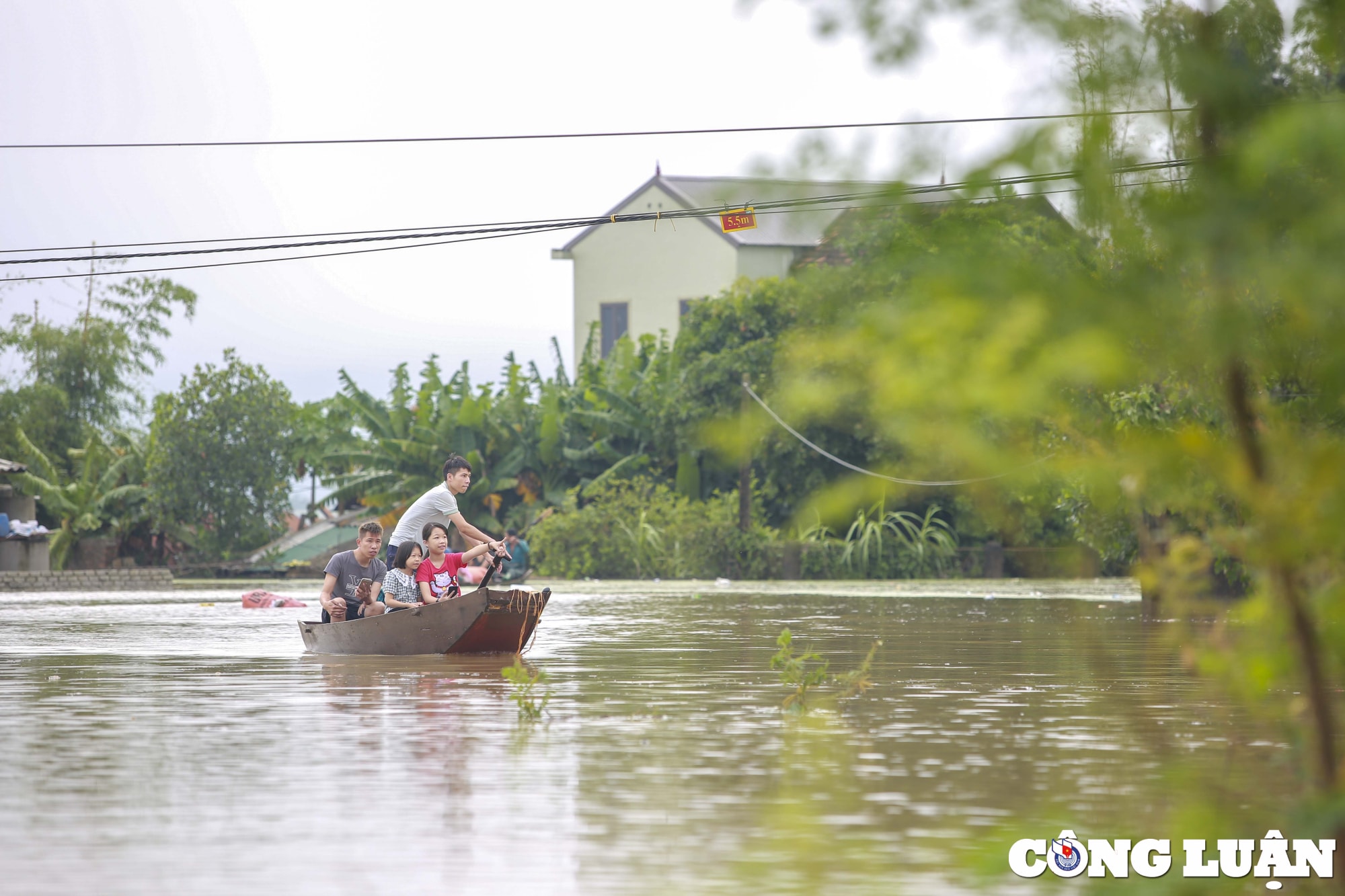 nghe an anh huong bao noru nhieu xa bi chia cat trong bien nuoc hinh 13