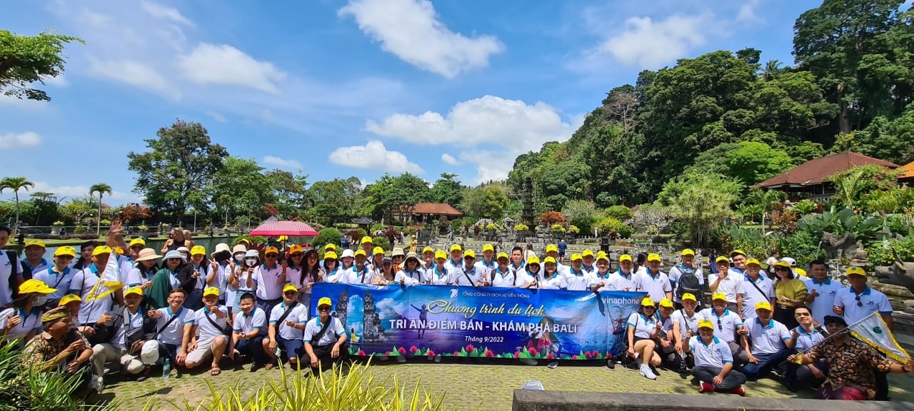 vinaphone tang chuyen du lich 5 tri an diem ban xuat sac tren toan quoc hinh 2